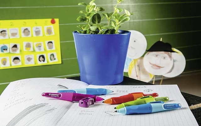 Detalle de STABILO EASYergo START portaminas ergonómico para diestros ✏