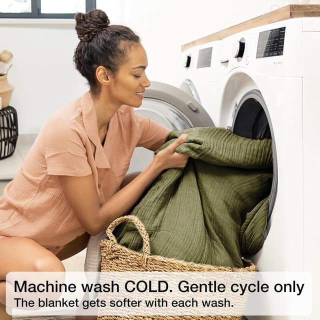 Detalle de Kozyhvn 100% Cotton Muslin Blanket (Twin 66" x 90") in Olive Green