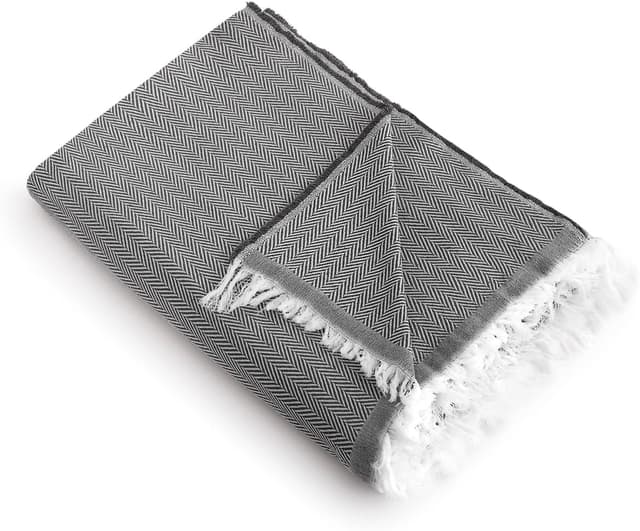 Detalle de Textilhome Copridivano e Copriletto Multiuso Modello Martina “plaid/foulard” 130x180 cm – grigio scuro, certificato OEKO-TEX