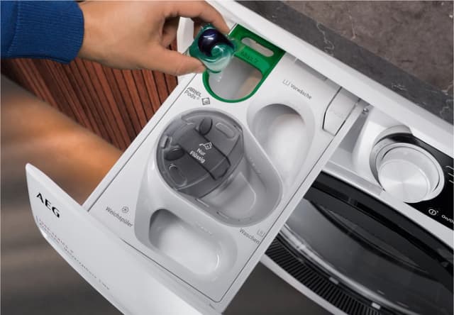 Detalle 2 de AEG LR8EW80600 PowerCare Waschmaschine