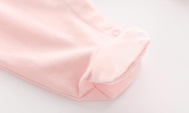 Detalle de KIDDLETOWN Baby Clothes Long Sleeve Romper (Organic Cotton) – cartoon footed bodysuit for 6–9 months