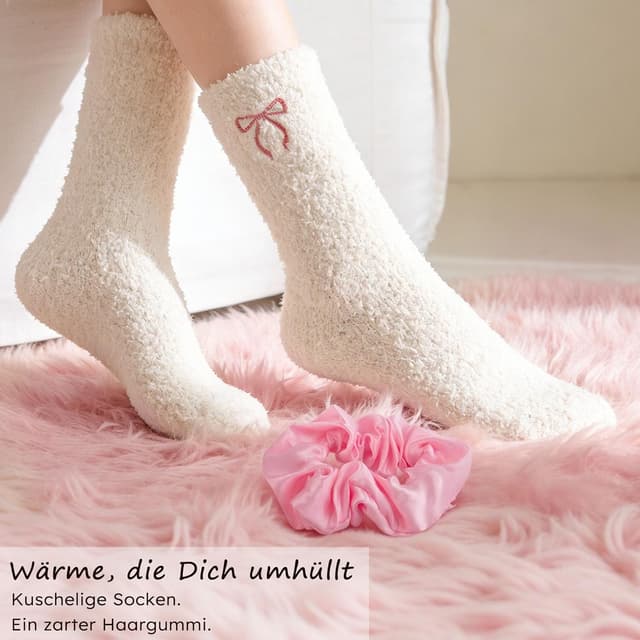 Detalle de Rosa Geschenkbox mit Schleifen-Design – Wellness-Geschenkset für Frauen mit Duftkerze, Badebombe, Glasbecher & Beauty-Accessoires