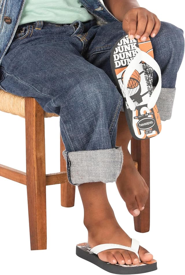 Detalle 2 de Havaianas Kids Athletic infradito unisex per bambini e ragazzi in grafite/bianco