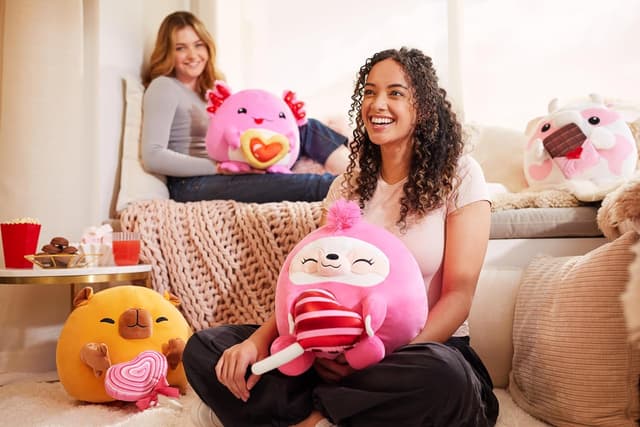 Detalle de Snackles Valentinstags-Edition von ZURU – flauschig-weiches Plüschspielzeug (35 cm)