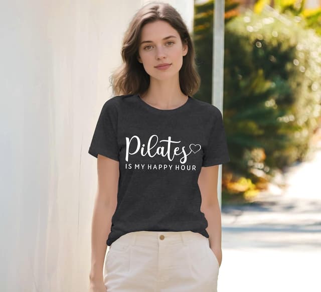 Detalle de Qskall women’s Pilates T-shirt for yoga & workout days