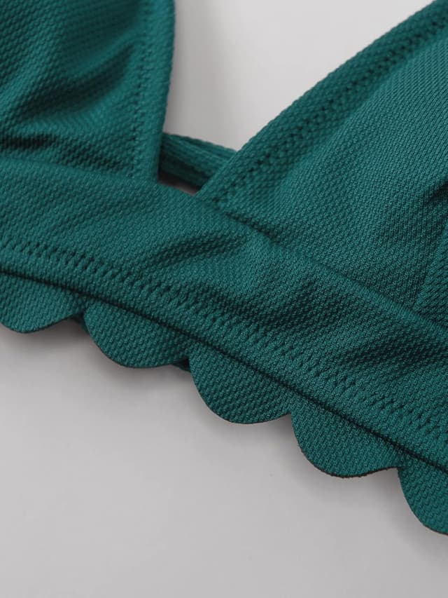 Detalle 2 de CUPSHE Maillot de bain bikini femme festonné col en V à lacets taille basse