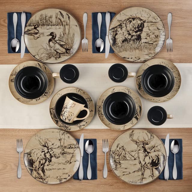 Detalle de Mossy Oak Animal Print 16-Piece Dinnerware Set (Service for 4) in Black and Beige