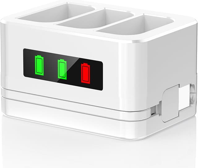Detalle de 3-Slot Ring battery charging dock with LED display (USB Type-C cable included)