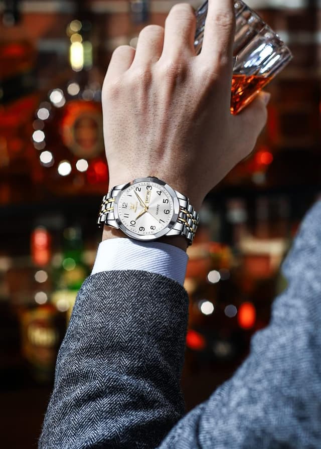 Detalle de OLEVS Business-Kleid Luxus-Herrenuhr Gold/Silber mit Leuchtziffern, Quarzwerk und 30 m Wasserdicht