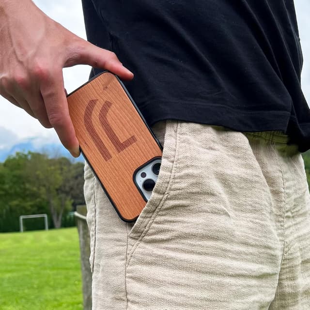Detalle de Iconic Puzzles Juventus Cover ufficiale in legno 100% sostenibile per iPhone 14
