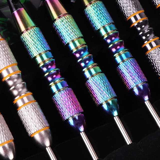 Detalle de Turnart Dartpfeile mit Metallspitze (12 Stück) für Steeldarts – mit Dart Case
