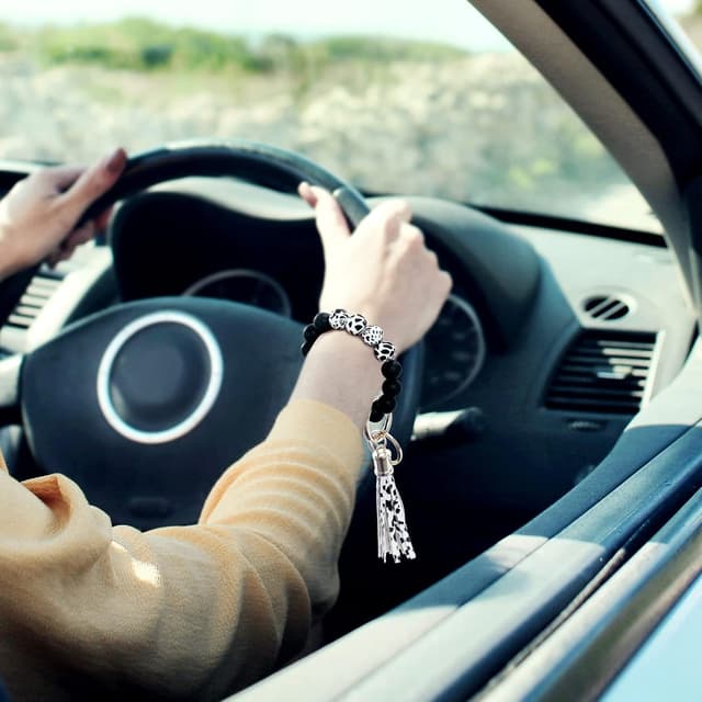 Thumbnail 6 de AOKSUNOVA Autoschlüsselanhänger als Armband mit Perlen und Quaste – praktischer Begleiter für Frauen