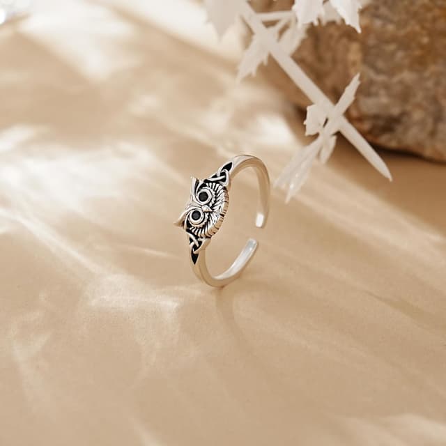 Detalle de CHIC & ARTSY Nachteulen-Ring aus 925er Sterlingsilber – offener verstellbarer Eulenring für Damen