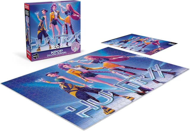 Detalle 2 de Buffalo Games “for The Fans” 500-Piece K-pop Demon Hunters Foil Jigsaw Puzzle