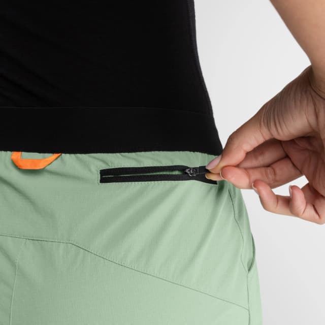 Detalle 2 de Siroko Gravel-Short-W pantalón corto gravel mujer