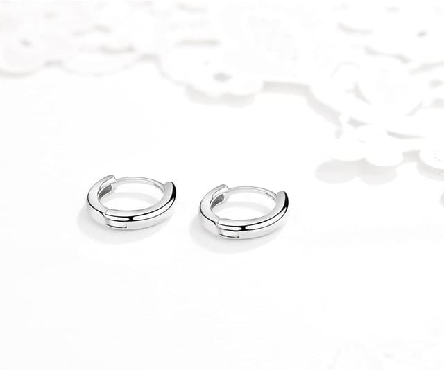 Detalle 2 de Silber 925 Creolen-Set (3 Paar) – kleine Huggies & Helix/Tragus Ohrringe mit 14 Karat Weißgold-Überzug