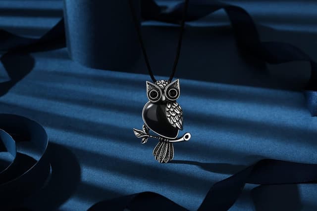 Thumbnail 1 de Sahoottie Crystal Owl Necklace 19.6-inch