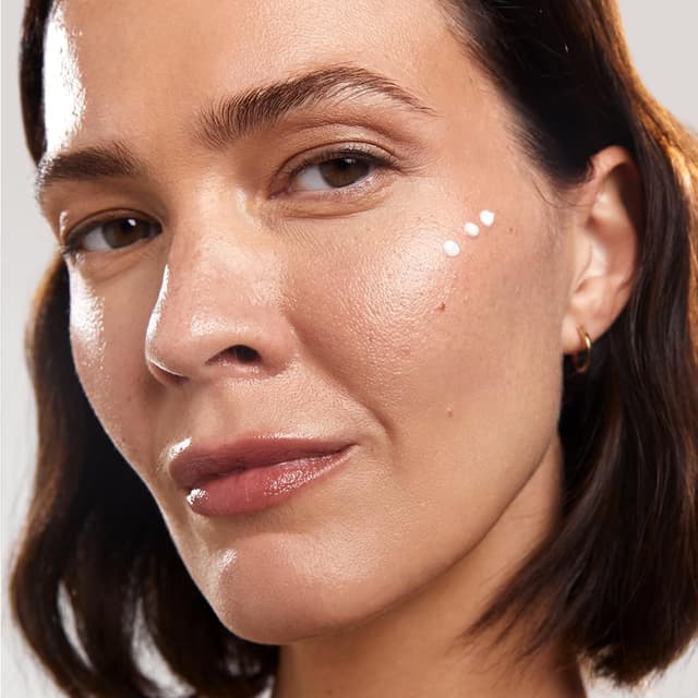 Thumbnail 2 de COCUNAT Pack Ritual Facial Antiedad 🌸 Crema, Sérum y Contorno