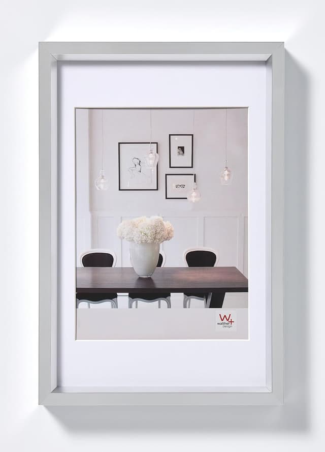 Detalle de Walther Design Cadre photo Design Argent 18 x 24 cm avec passe-partout