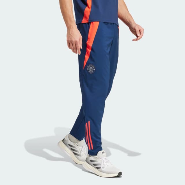 Imagen de Pantalón Manchester United Tiro 24 en OfertitasTOP