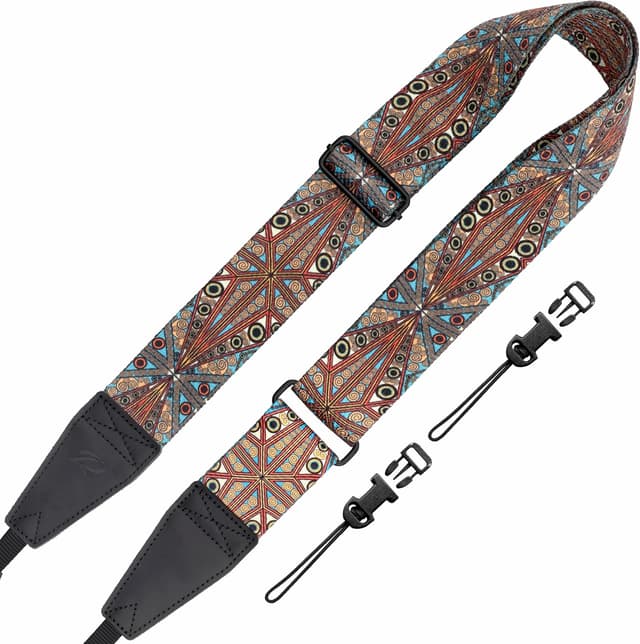 Detalle de Padwa Lifestyle Adjustable Camera Strap with Quick Release Clip – 2 inch full grain leather ends & embroidered cotton strap