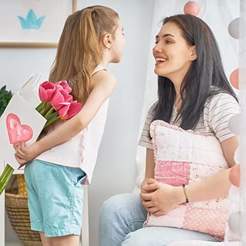 Detalle 2 de BOCHOI pulsera Mamá con cristales de 8 mm y letras “Mamá” en caja regalo