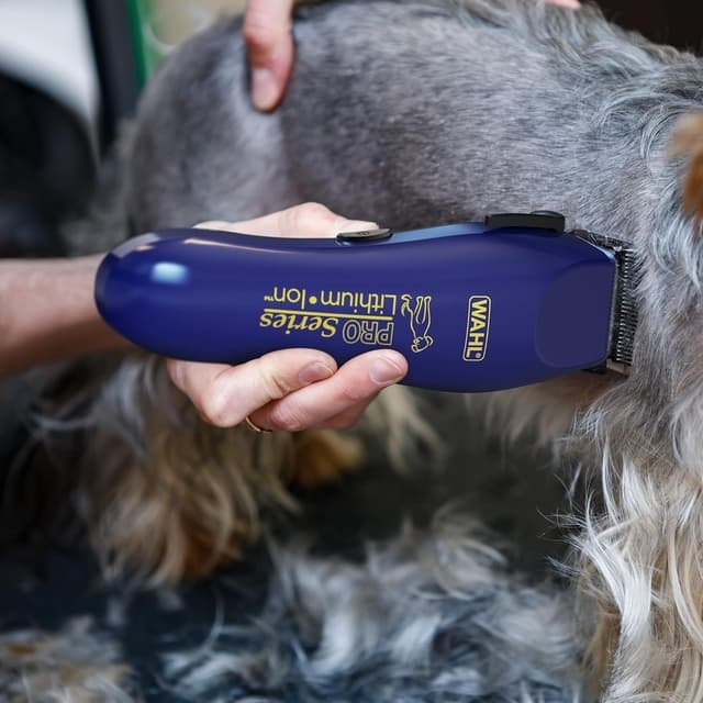 Detalle de Wahl Pro Series Lithium Dog Grooming Kit Cordless Clipper for Wiry, Smooth, Long, Silky and Short Coats