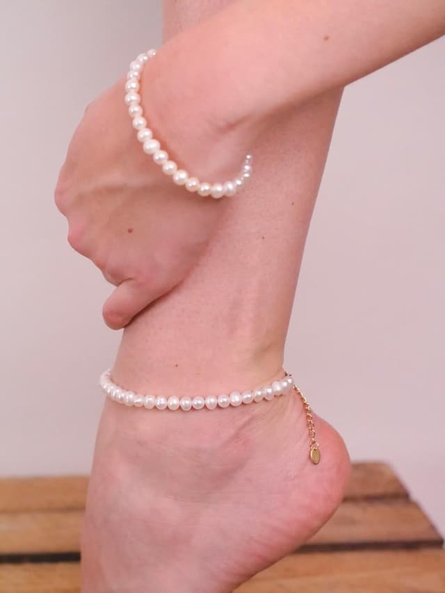 Detalle de BERGERLIN Perlenfußkette mit echtem Perlenbesatz – mit vergoldetem Verschluss & Echtheitszertifizierung
