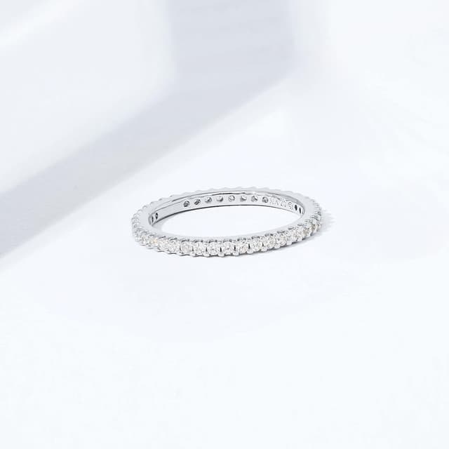 Thumbnail 5 de Amazon Essentials Rhodium Plated Pave Eternity Ring Size 💍