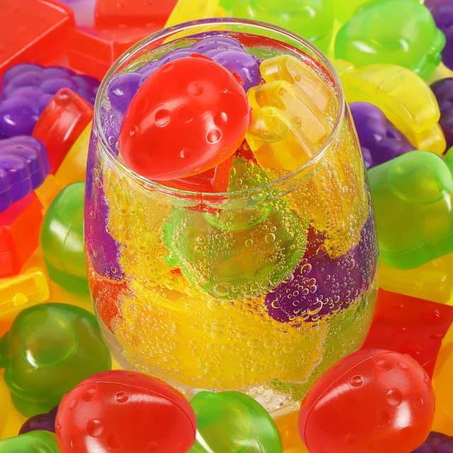 Thumbnail 6 de com-four® 30 wiederverwendbare Eiswürfel im Früchte-Design – Party-Eiswürfel zum Kühlen von Getränken (30 Stück)