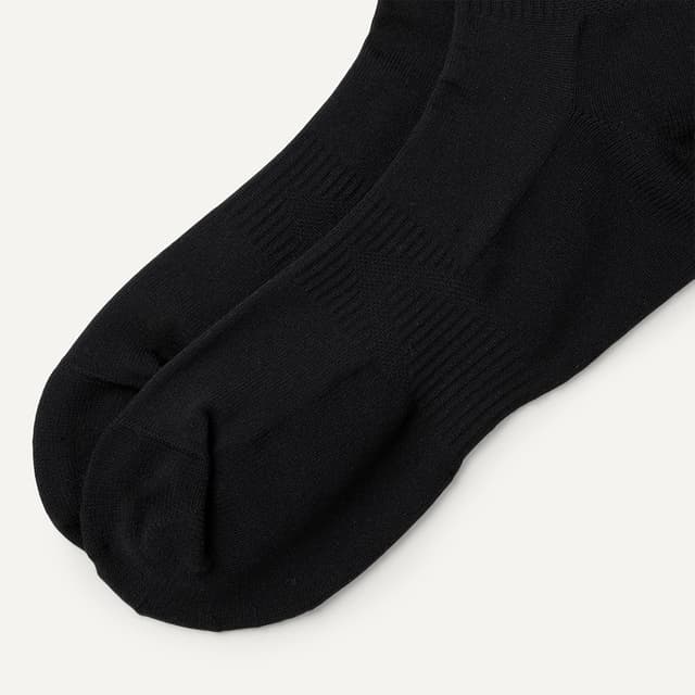 Detalle de Herren Fußballsocken von Amazon Essentials – sportliche Passform mit Zonenpolsterung
