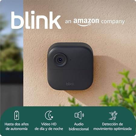 Detalle de Blink Outdoor 4: Cámara de seguridad inalámbrica HD con 2 años de autonomía