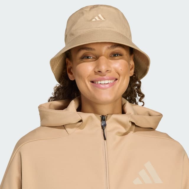Imagen de Adidas Gorro Sportswear Classic Bucket 🧢 en OfertitasTOP