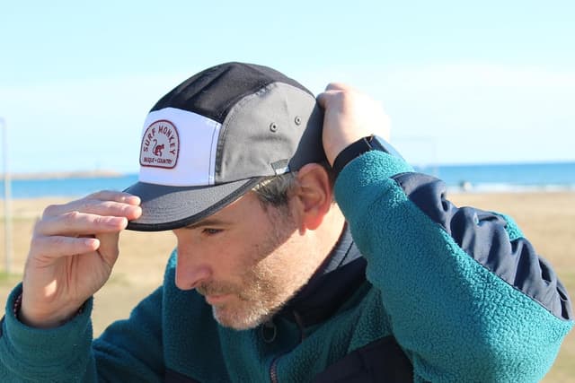 Detalle de Berretto Strapback 5 pannelli Classic Jockey Cap in cotone biologico, taglia unica