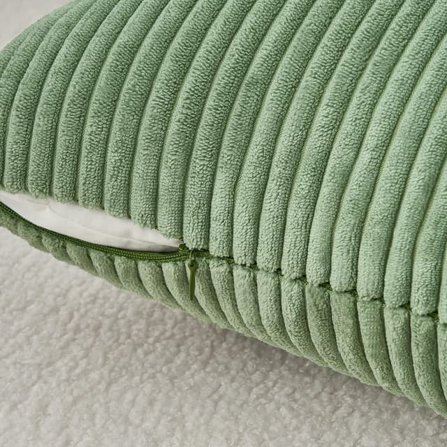 Detalle de Topfinel 2er-Set Kissenbezug 50x30 cm grün aus Kordsamt mit gestreiftem Muster