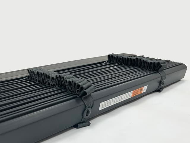 Detalle 2 de funky gadgets Faux Wood Grain Venetian Blinds (Dark Grey Embossed, 50mm slats) – 90cm x 150cm