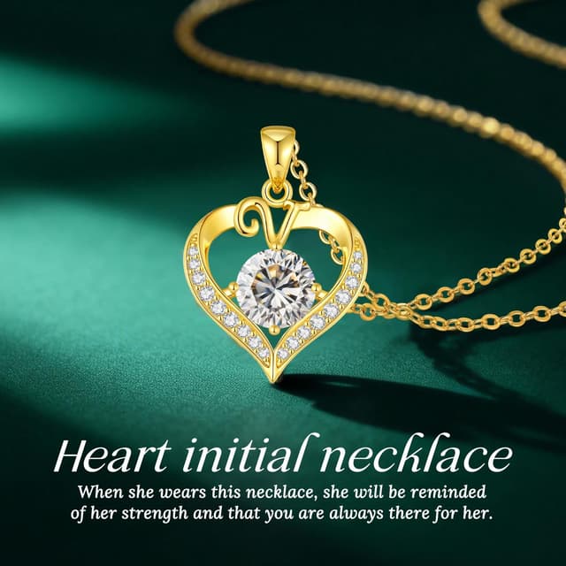 Detalle de LOUISA SECRET Collier femme A-Z avec initiales en capitales et pendentif cœur d’amour, plaqué or 18K