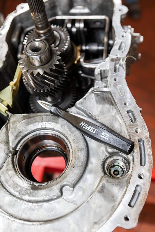 Detalle 2 de Hazet 823 Grattoir triangulaire 148 mm