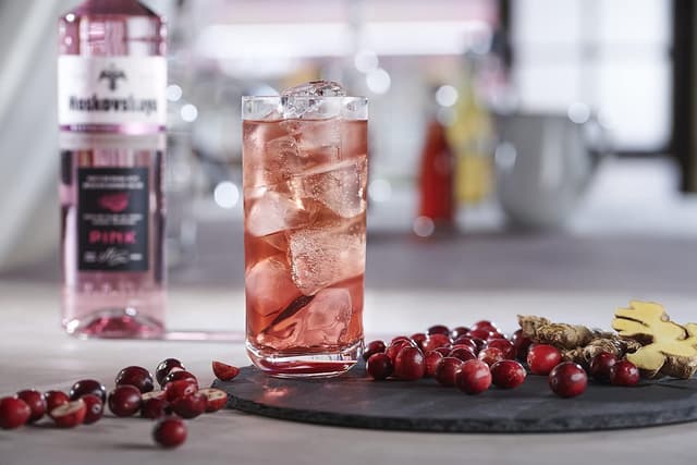 Thumbnail 5 de Moskovskaya Pink Vodka 70cl, 38%, Sabor frambuesa y lima 🍸