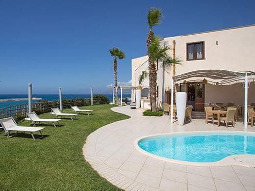 Thumbnail 1 de Smartbox Fuga tra lusso 4* per 2