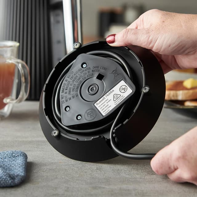 Detalle 2 de Russell Hobbs Bouilloire électrique Brontë 26750-70 noire mate 1,7 L (2400 W)