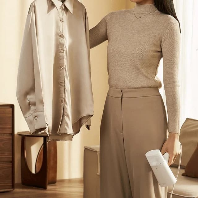 Detalle 2 de Xiaomi Handheld Garment Steamer 1300W