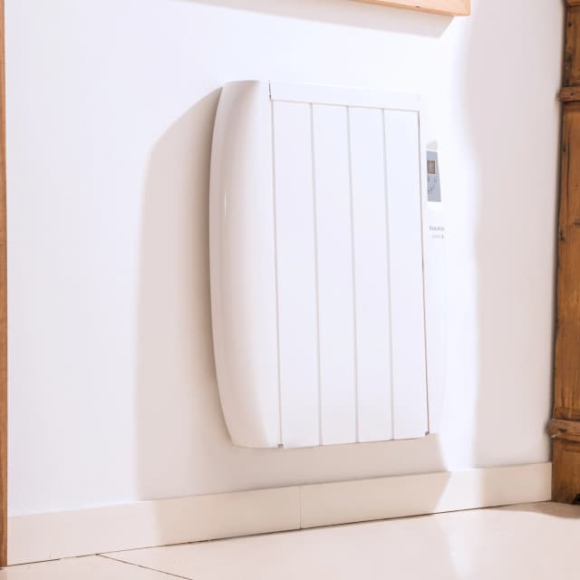 Detalle de Taurus Malbork emisor térmico 600 W programable