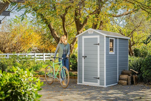 Detalle 2 de Keter Manor 4X6 🏡 Caseta de jardín resistente al agua