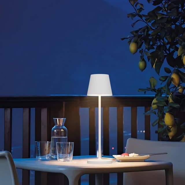 Detalle 2 de Klighten 2 Pezzi Lampada LED dimmerabile da tavolo ricaricabile, 3000K, IP54, in alluminio (H38 cm) bianco