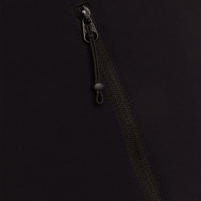 Detalle de Trangoworld Verges 001 pantalón corto hombre