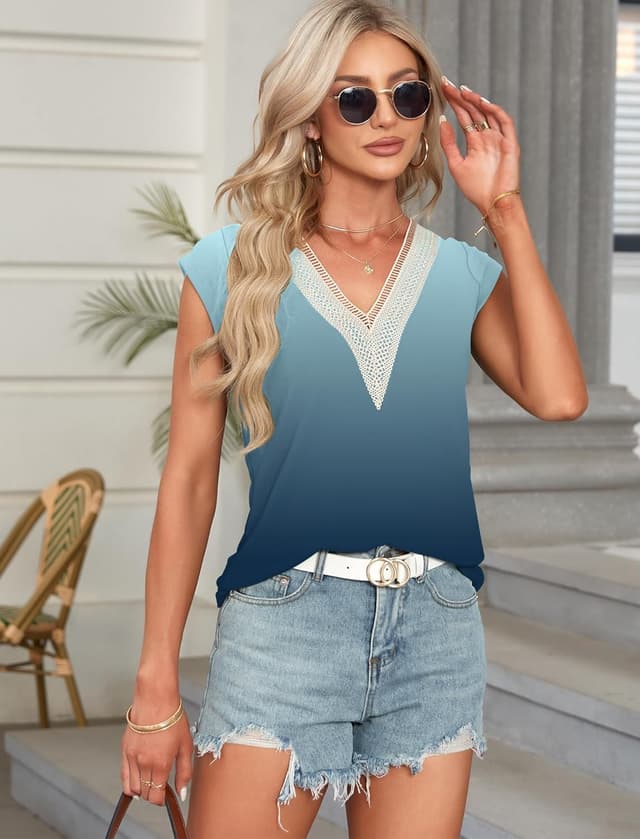 Detalle 2 de Maglietta donna PLOKNRD scollo a V con pizzo, maniche corte e relaxed fit