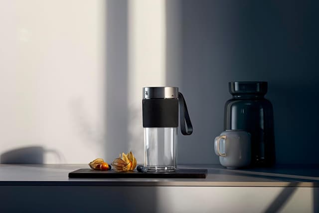 Detalle 2 de WMF Tritan Mix on the Go 🥤 Batidora Personal 300 ml