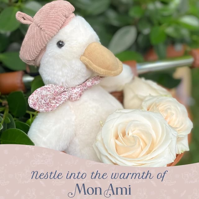 Detalle 2 de MON AMI Colette The Duck 11.5-Inch Stuffed Animal Plush Toy (French-style duck)