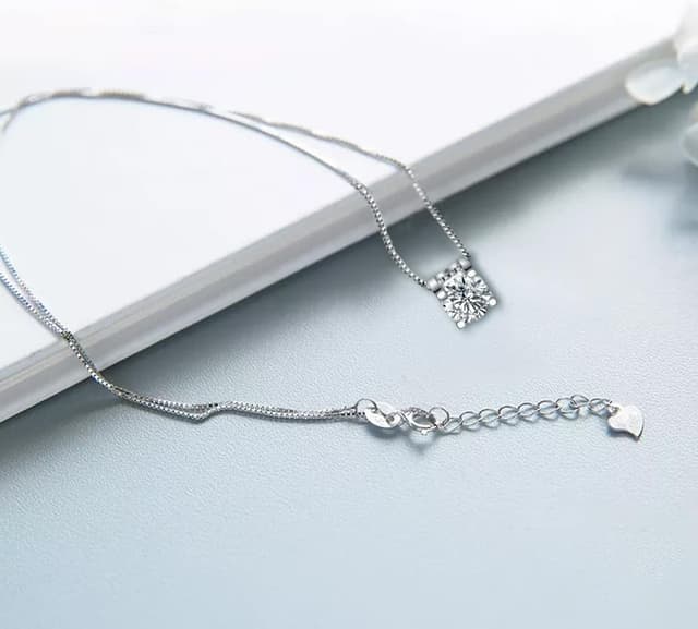 Detalle de VANSZA Damen-Kette aus Sterlingsilber 925 mit Zirkonia, geometrisches Love-Motiv